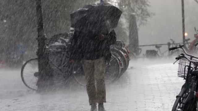 Travel chaos as major Irish airports cancel flights amid Storm Bram